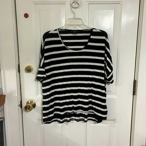 Apt 9 top